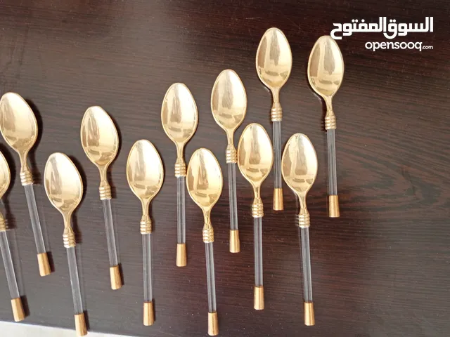 gold-plated set of teaspoons