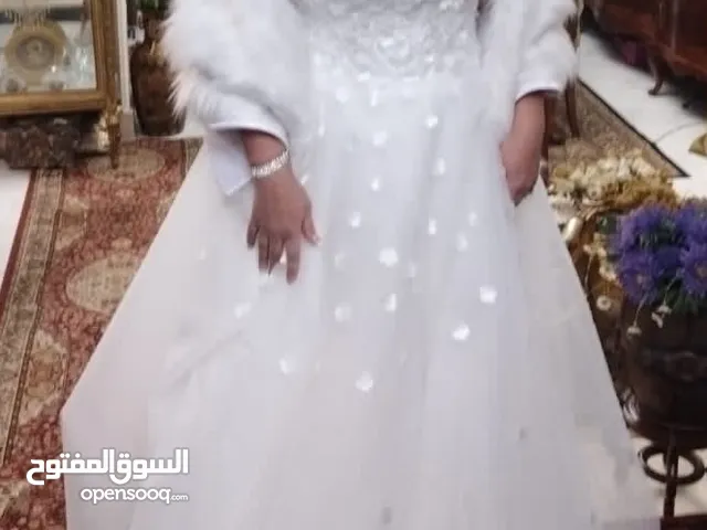 فستان زفاف للبيع وليس للايجار