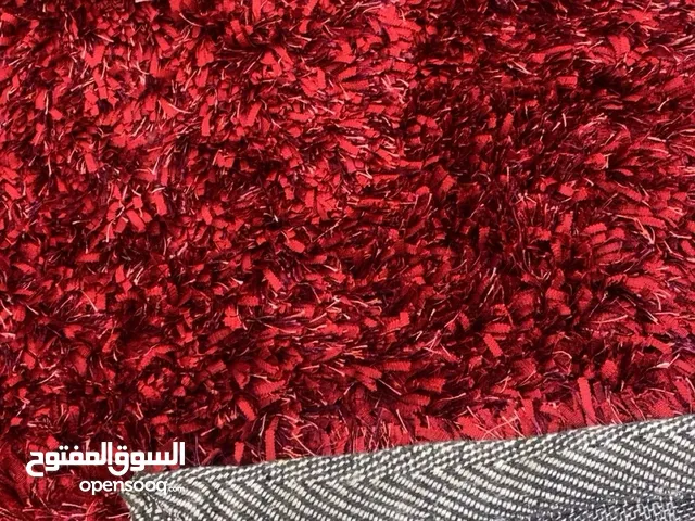 سجاده ريش لون احمر متر وستين بمترين وعشرين 20دينار فقط وطقم طاولات ولانقرة في30دينار فقط