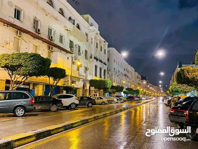 مطلوب شريك ل غرفة مشتركة في شقة مطلوب شريك سكن واحد