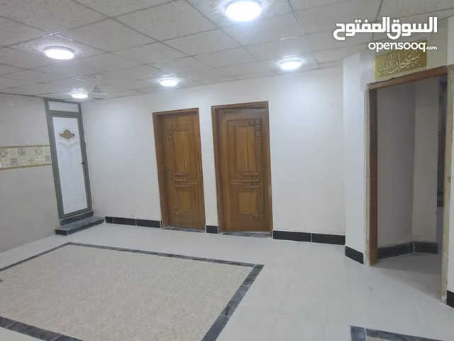 بناية تجارية للأيجار في الجزائر منطقة العباسية