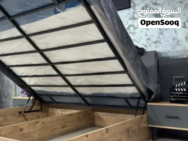 غرفة نوم تركية اقتصادية مكونة من 5 قطع للبيع، سعرها مناسب جدًا واستعمال نظيف لمدة سنة فقط