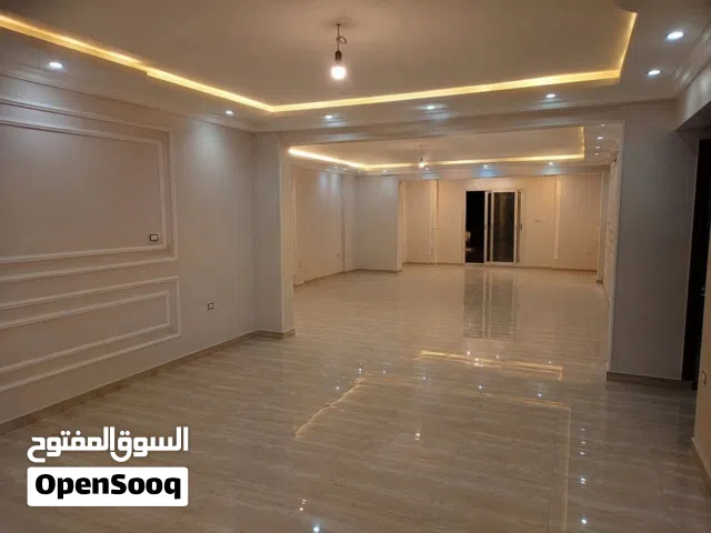 استنى ثانية قبل ما تعمل سكرول! كل ما تلاقي شقة كويسة تبقي دور عالي طب الشقة دي دور 2 فيصل –