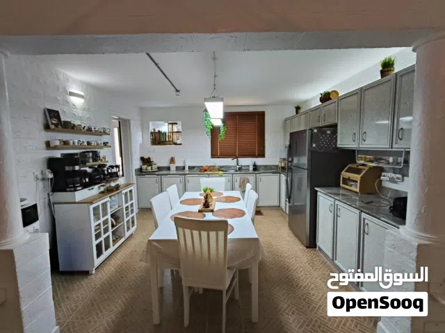 شقة كبيرة مفروشة بالكامل .. اتصل،ادفع،اسكن ... بدون ما تشيل هم التأثيث او النقل