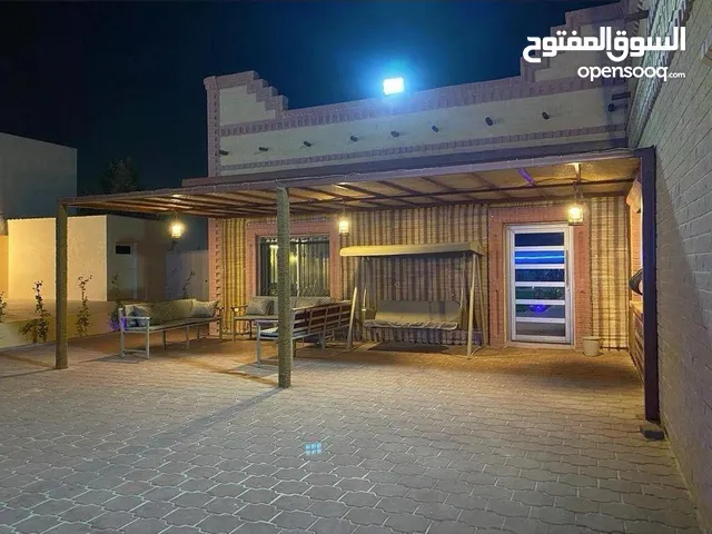 4 Bedrooms Chalet for Rent in Al Jahra Kabd
