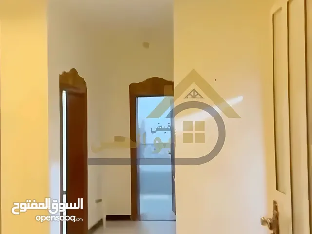 شقة للايجار في منطقة الطويسة حديثة بمساحة 125 متر. .6