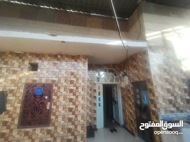 175 m2 5 Bedrooms Townhouse for Sale in Basra Al-Hayyaniyah