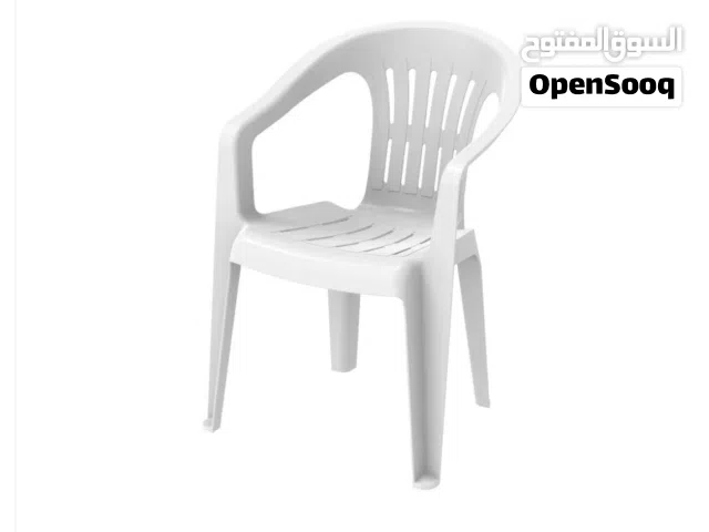 كراسي وطاولات بلاستيك للايجار