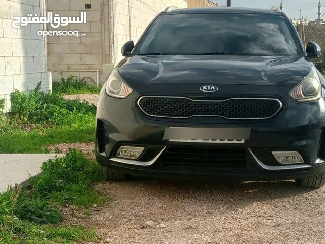 كيا نيرو 2017 وارد كوري فل عدا الفتحه بسعر مميز 13800