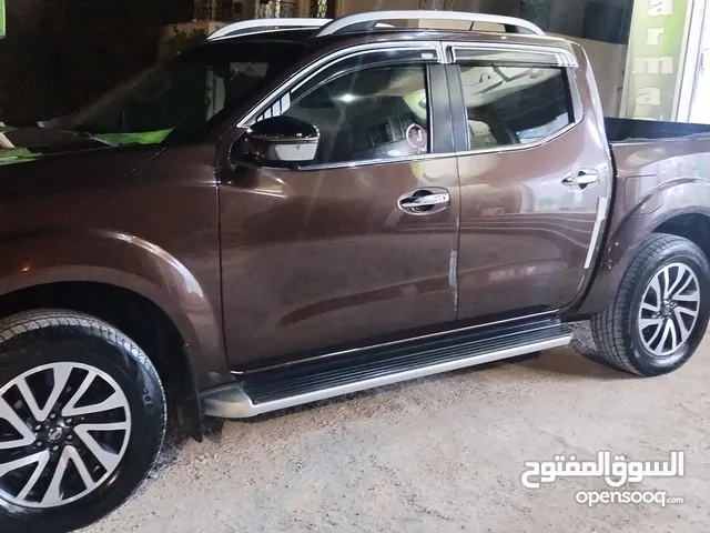 نيسان نافارا