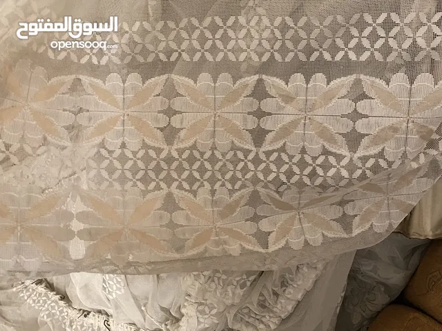 برادي بحالة ممتازة تطريز يدوي