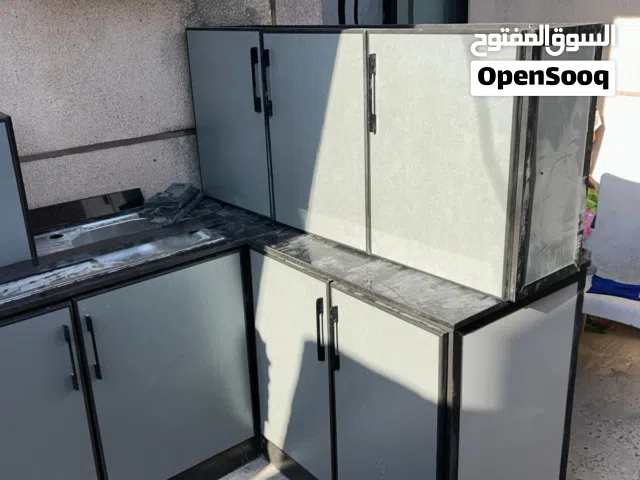 للبيع مطبخ المنيوم جديد لم يستعمل ولا مره بحريني دبل مع المغسله نضيف حده السعر 100 وقابل