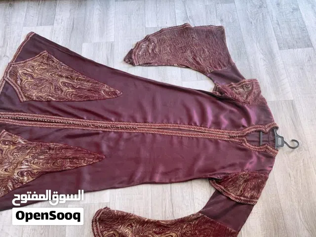 قفطان أنيق وفخم لأم العروسة بسعر كزيوني هلباااا