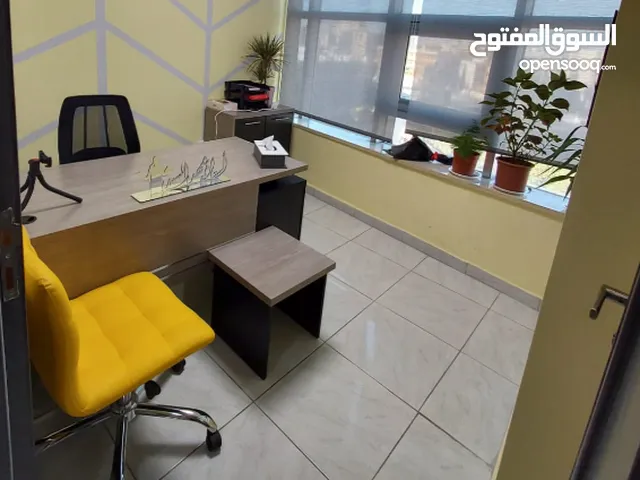 مكاتب لرجال الاعمال وقاعات اجتماعات وتدريب للايجار   Business Center – Office Space for Rent