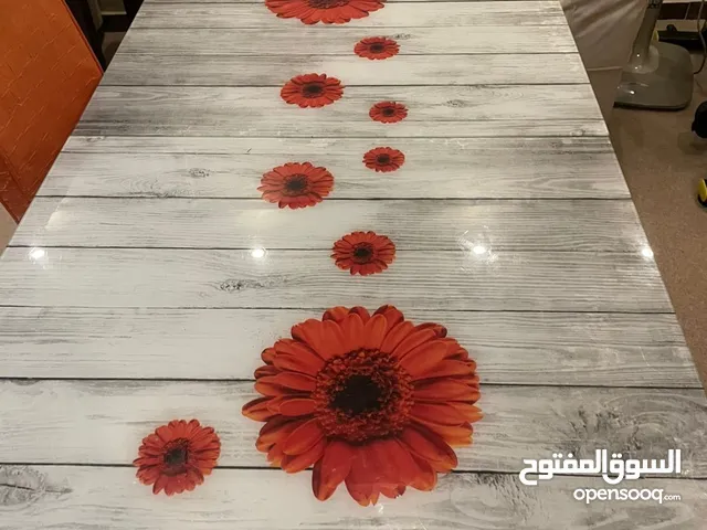 طاولة بتتكبر وبتتصغر مستعمل للبيع