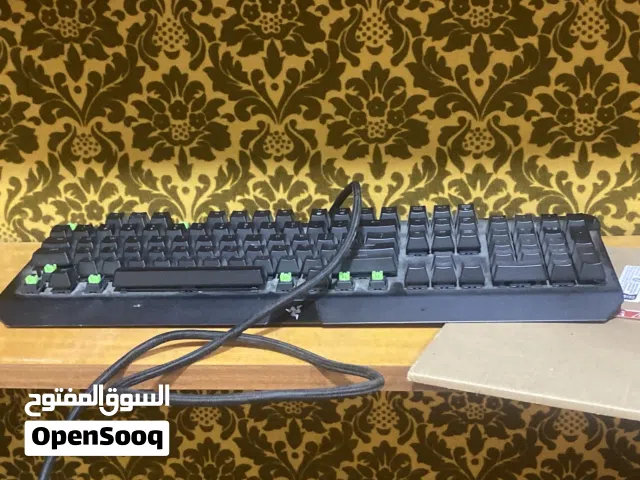 كيبورد ريزر مستعمل فيه جم حبه ضايعه