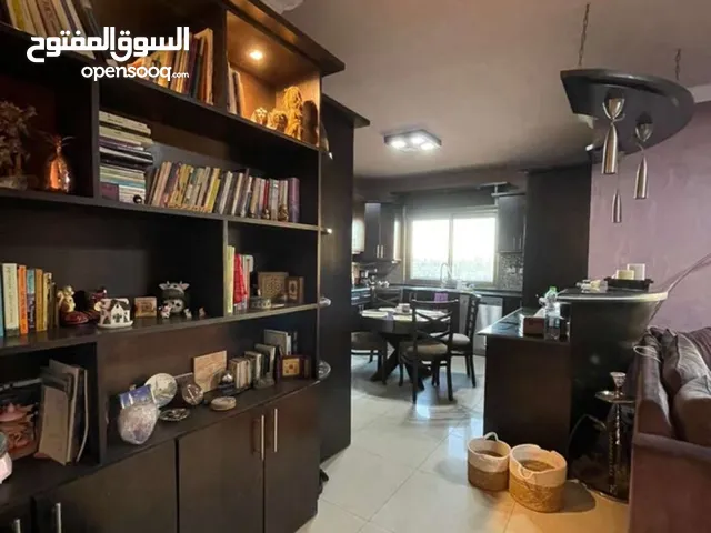 ثلاث غرف نوم مفروشة الارسال السلامية