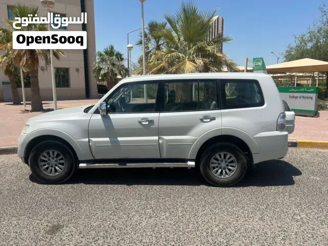 2015 Mitsubishi Pajero GLS