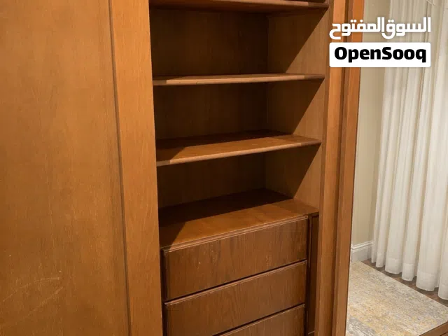 خزانة ملابس ابواب سحاب