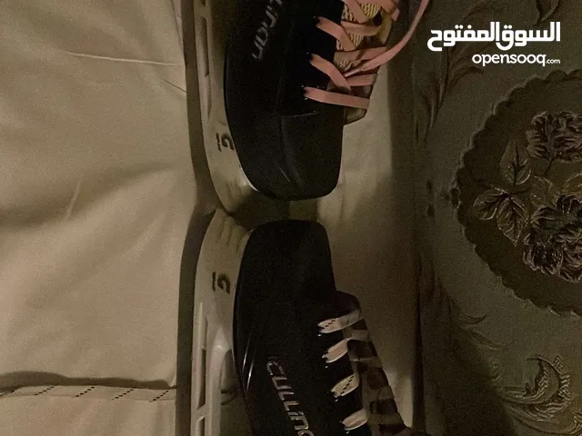 سكيت ثلج مقاس 42