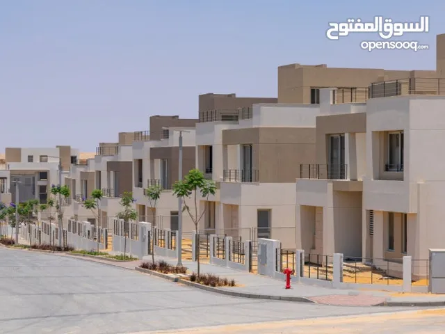 شقة فاخرة في كمبوند Palm hills new cairo - في قلب التجمع الخامس باقل مقدم وقسط على 8 سنين