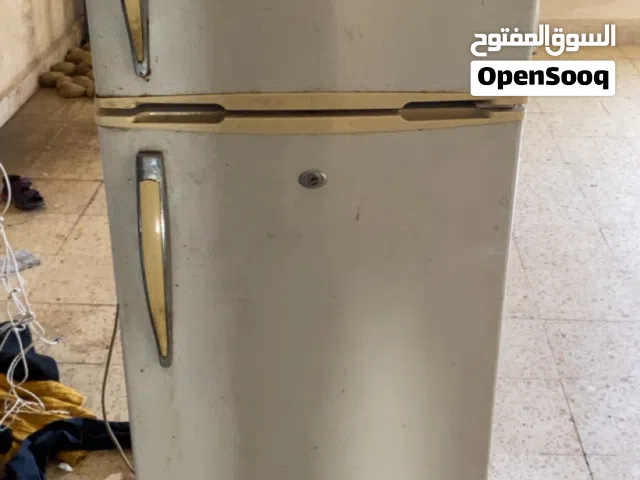 ثلاجة للبيع