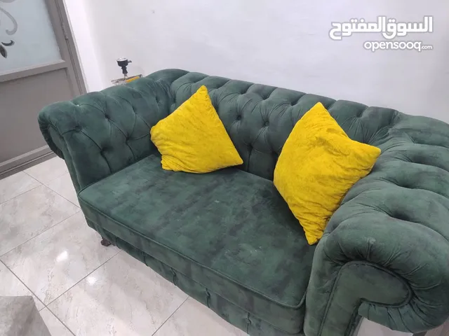 طقم كنب 7 مقاعد تفصيل ضغط 40 خشب لاتيه مستعمل استعمال بسيط وطقم كورنر للبيع