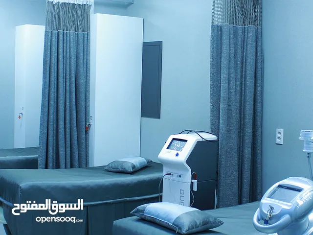 عيادة طبية للبيع جاهزة بالكامل ومفروشة فرصة استثمارية ممتازة في الشارقة