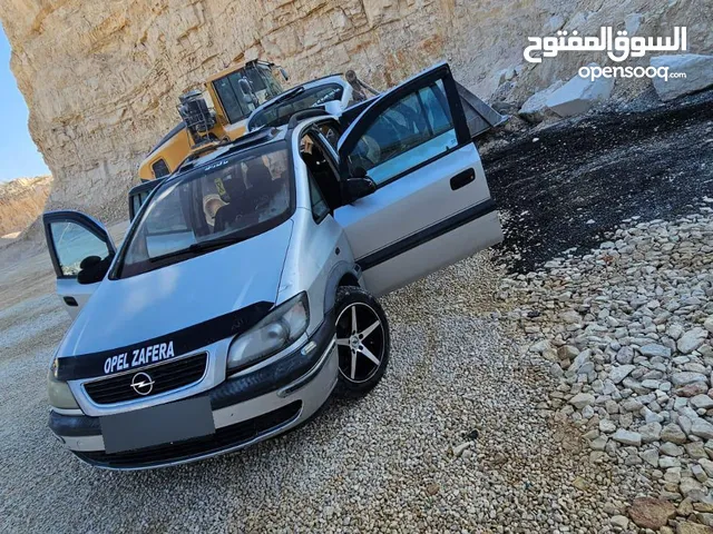 Used Opel Zafira in Hebron