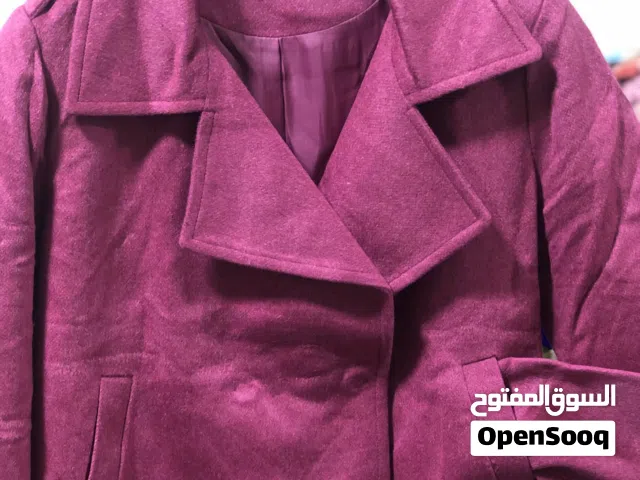 متجر ملابس واحذية متنوع