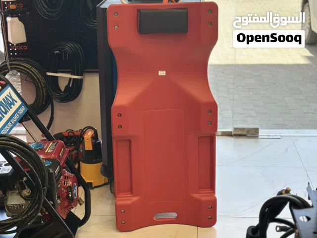 عربه مكانيكي تحت سياره مع تواير
