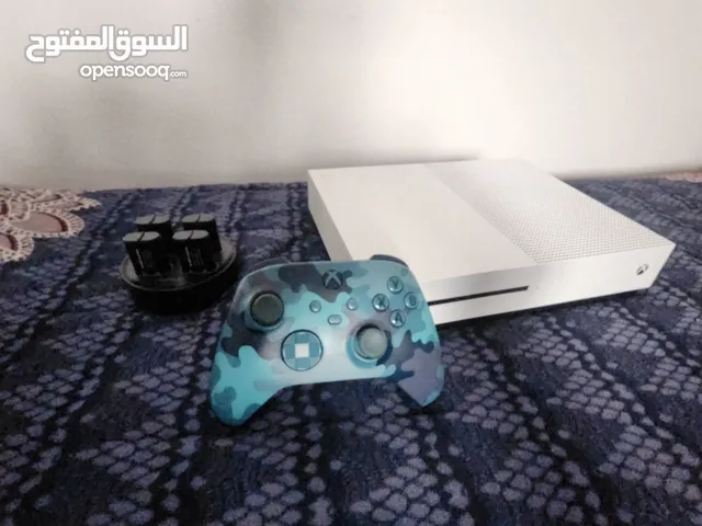 xbox one s مع يد وبطاريات