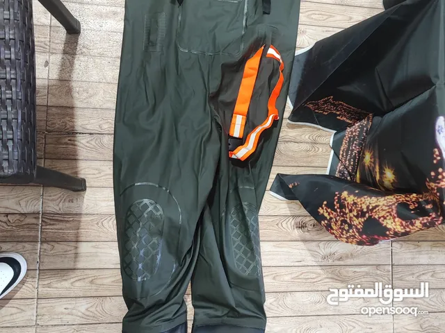 بدلة للصيادين السمك