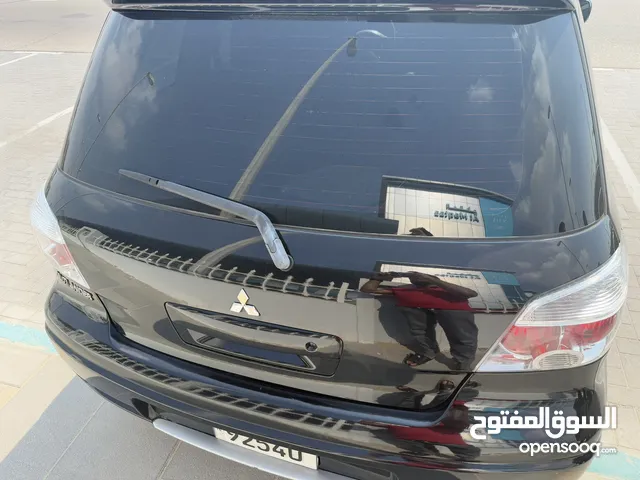 Outlander Mitsubishi good condition come to try car