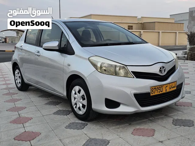 تويوتا ياريس 2012