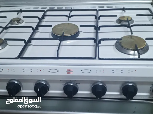 طباخ غاز بحالة ممتازة