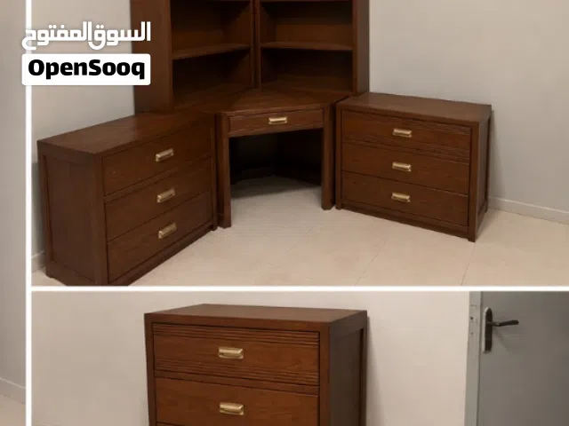 طقم اثاث غرفة نوم خشبي للبيع المستعجل