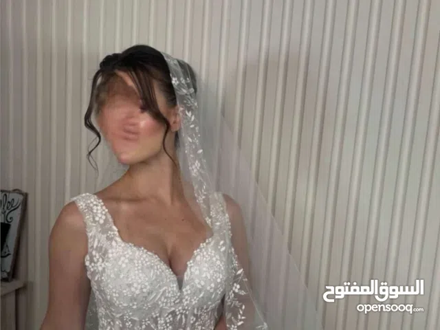 فستان زفاف