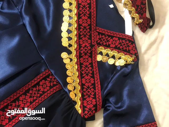 ثوب فلسطيني للحنا والمناسبات
