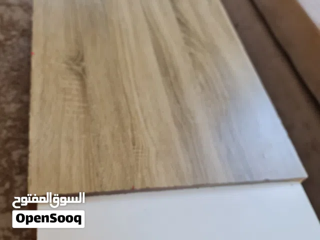 طاوله وسط بسعر مغري للبيع