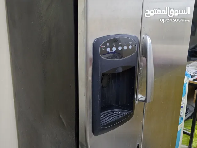 ثلاجة ستانلس حجم كبير نوع اجنبي