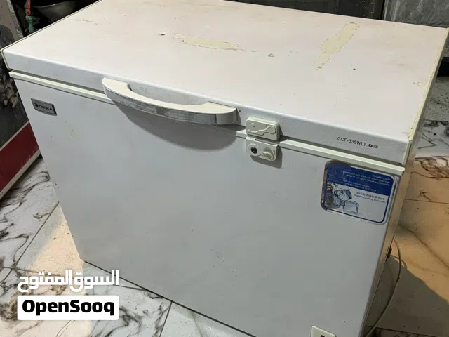 مجمده نوع دنكا حلوه ونظيفه ومرتبه فول تجميد ضمان سبوع