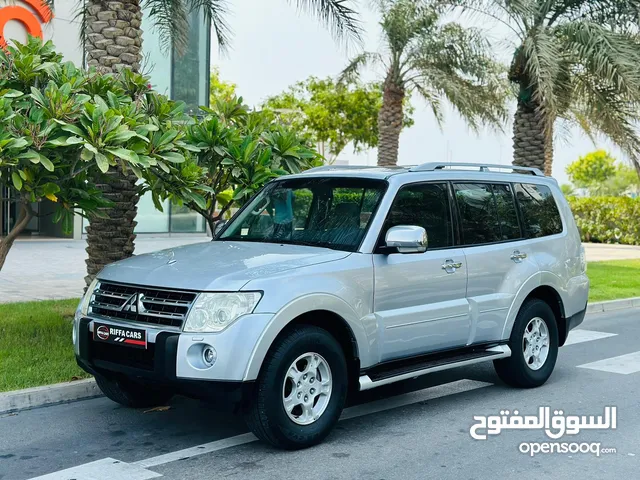 mistubushi Pajero 2009 4wd 7 seat family car full option well maintained excellent condition