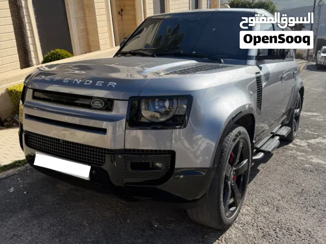 Land rover defender 110 2022  محرك 3000 cc Clean title  االسيارة غير مجمركة