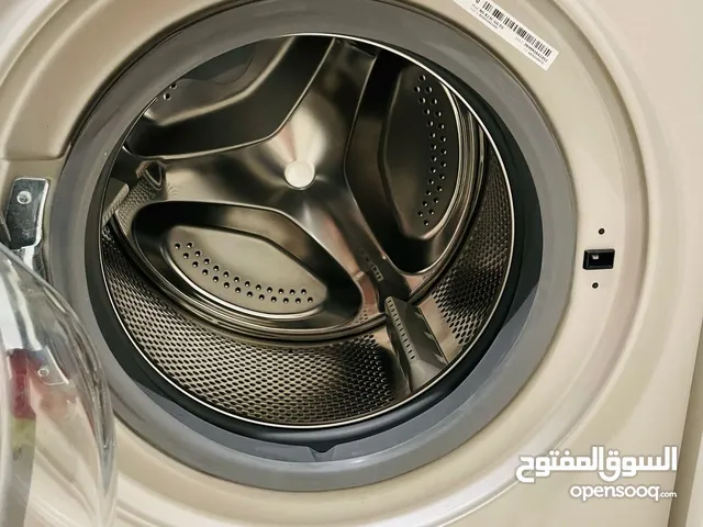 غسالة ارستون ايطالي استعمال بسيط بحالة الجديد
