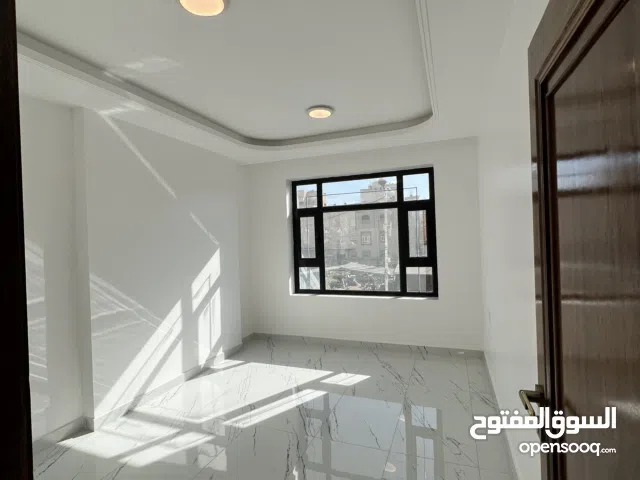 233 m2 4 Bedrooms Apartments for Sale in Sana'a Bayt Baws