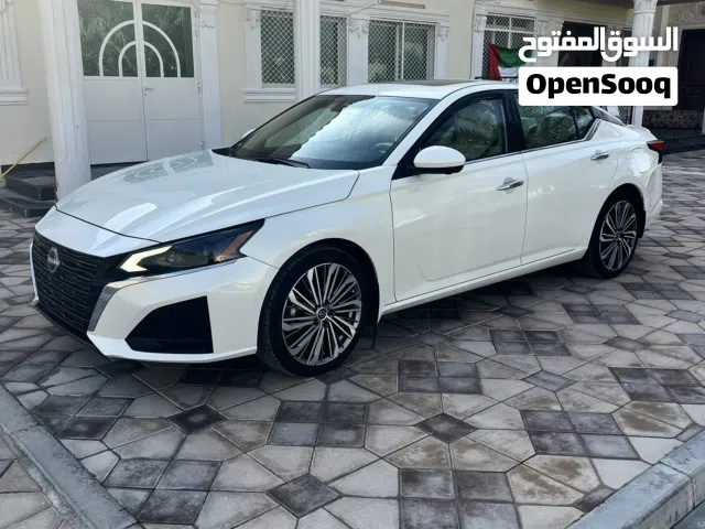 التيما SL فل اوبشن 2023 بدون حوادث اربقات الوكاله اوراق جمارك مفحوصه ادنوك