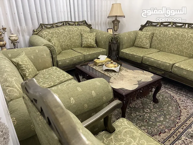 طقم ضيوف 9 مقاعد بسعر ممتاز وحالة ممتازة وسعر قابل للتفاوض