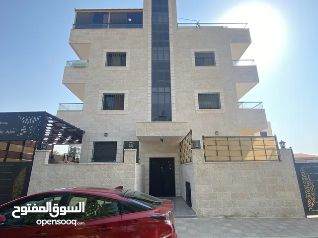 شقة للبيع في العقبة-النخيل  111م2  3 غرف و3 حمامات  طابق أول غير مفروش