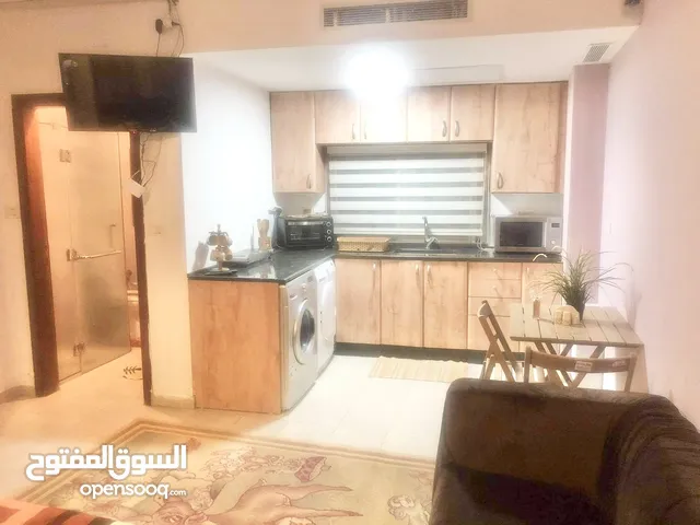 ستيديو مفروش المطلوب صبية